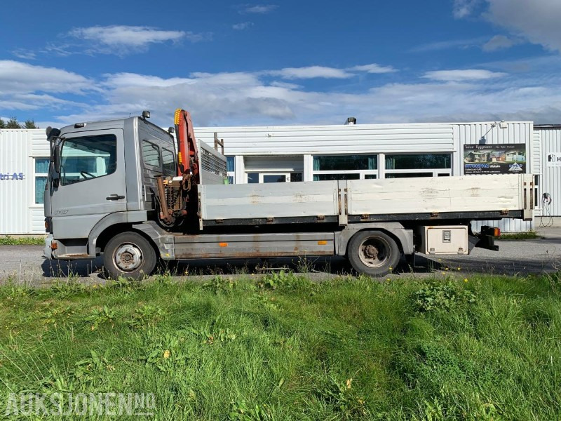 2001 Mercedes-Benz 817L/36AT - 7500 kg - Liten lastebil med kran - شاحنات مسطحة, شاحنة كرين: صور 5 2001 Mercedes-Benz 817L/36AT - 7500 kg - Liten lastebil med kran - شاحنات مسطحة, شاحنة كرين: صور 5