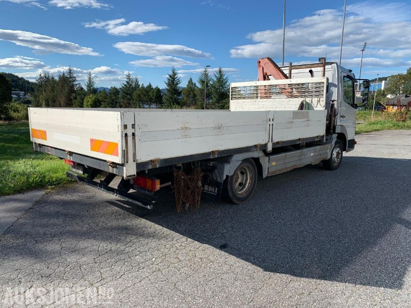 2001 Mercedes-Benz 817L/36AT - 7500 kg - Liten lastebil med kran - شاحنات مسطحة: صور 3 2001 Mercedes-Benz 817L/36AT - 7500 kg - Liten lastebil med kran - شاحنات مسطحة: صور 3