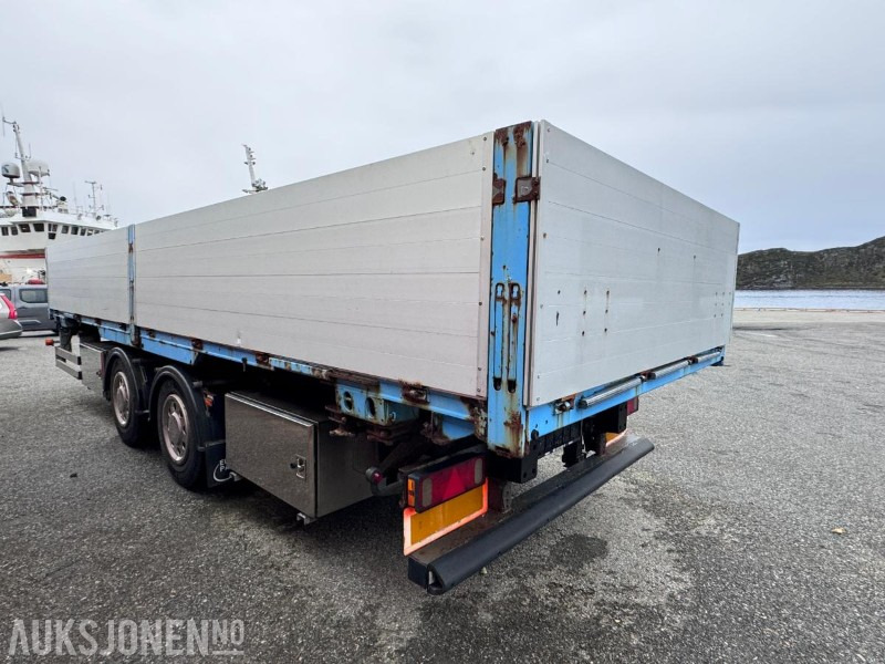 2002 Goebel & Sohn Containerchassi / Boggi kjerre med Kögel ER 74 Vekselflak med aluminiumskarmer - Supersingel hjul - مقطورة: صور 4 2002 Goebel & Sohn Containerchassi / Boggi kjerre med Kögel ER 74 Vekselflak med aluminiumskarmer - Supersingel hjul - مقطورة: صور 4