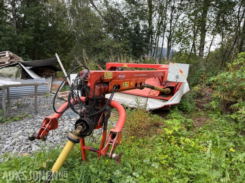 2002 Kuhn FC302G - الآلات والماكينات الزراعية: صور 1 2002 Kuhn FC302G - الآلات والماكينات الزراعية: صور 1