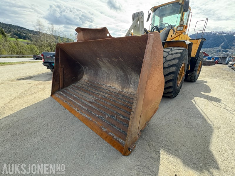 2002 Volvo L150E - 15 177 motortimer - leveres med ny sertifisering - اللودر بعجل: صور 5 2002 Volvo L150E - 15 177 motortimer - leveres med ny sertifisering - اللودر بعجل: صور 5