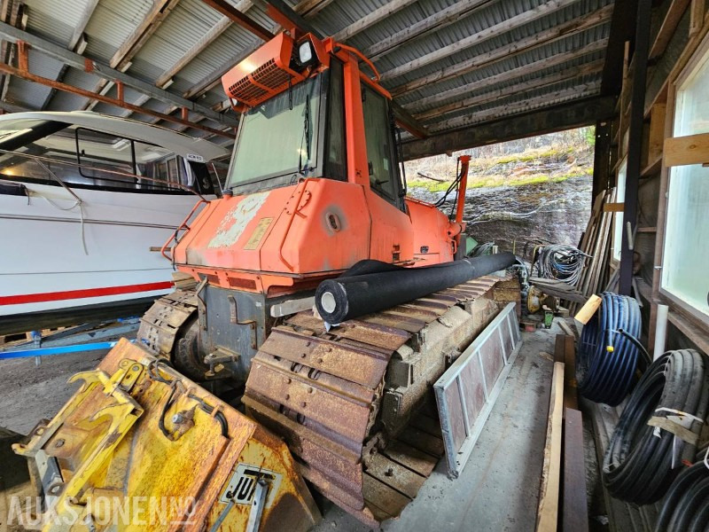 2003 NEW HOLLAND D180 BULLDOZER - معدات البناء: صور 1 2003 NEW HOLLAND D180 BULLDOZER - معدات البناء: صور 1