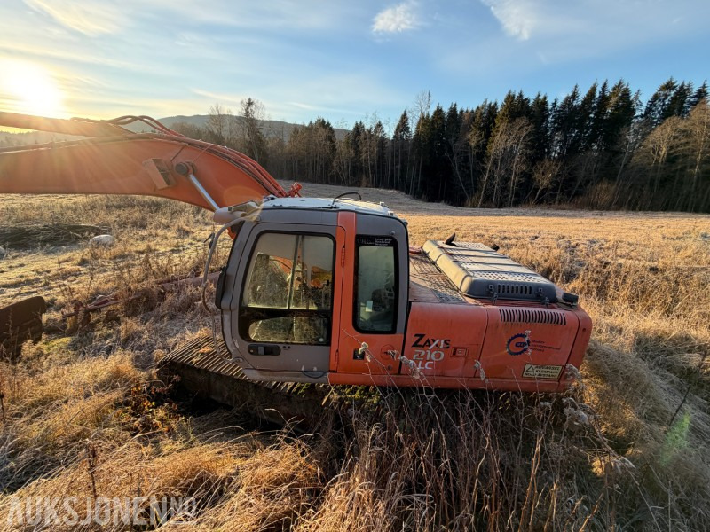 2004 Hitachi ZX210 LC beltegraver - REP.objekt - حفارة: صور 3 2004 Hitachi ZX210 LC beltegraver - REP.objekt - حفارة: صور 3