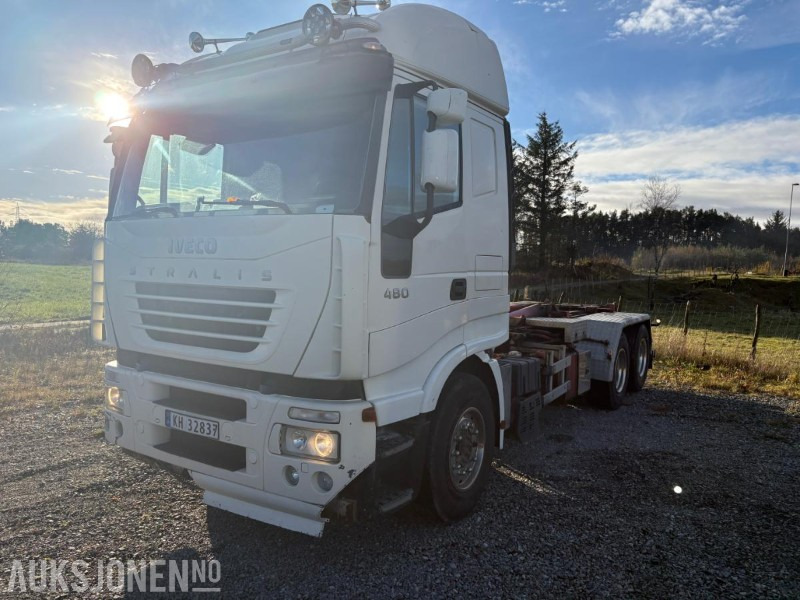 2005 Iveco 260S48 krokløft - شاحنة ذات الخطاف: صور 1 2005 Iveco 260S48 krokløft - شاحنة ذات الخطاف: صور 1