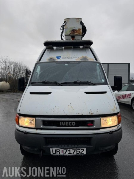 2005 Iveco Daily, Liftbil - UniJet - HPT 65C15, 230.604 km - Nifty lift - VM 140 med personkorg - Sertifisert lift til juni 2026 - سيارة بلدية: صور 2 2005 Iveco Daily, Liftbil - UniJet - HPT 65C15, 230.604 km - Nifty lift - VM 140 med personkorg - Sertifisert lift til juni 2026 - سيارة بلدية: صور 2