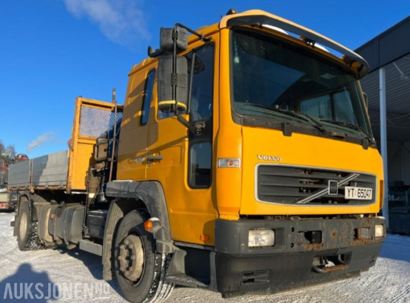 2006 Volvo FL6 med tipp og kran NYLIG EU OK TIL 22.10.2026 - شاحنة كرين: صور 2 2006 Volvo FL6 med tipp og kran NYLIG EU OK TIL 22.10.2026 - شاحنة كرين: صور 2