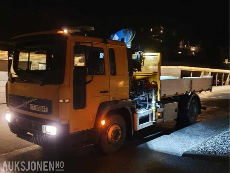2006 Volvo FL6 med tipp og kran NYLIG EU OK TIL 22.10.2026 - شاحنة كرين: صور 1 2006 Volvo FL6 med tipp og kran NYLIG EU OK TIL 22.10.2026 - شاحنة كرين: صور 1