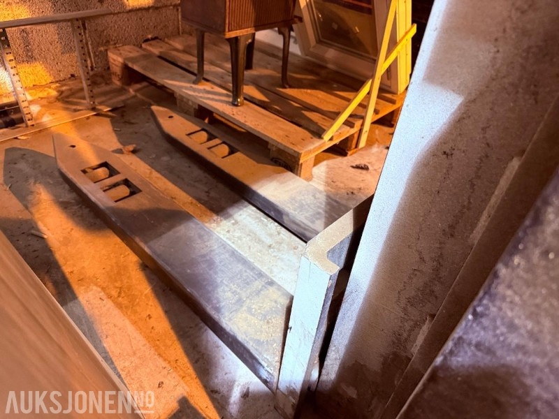 2007 Atlet Elektrisk Pallestabler - 3-4,5 m og 1000-1250 kg - معدات المناولة: صور 5 2007 Atlet Elektrisk Pallestabler - 3-4,5 m og 1000-1250 kg - معدات المناولة: صور 5