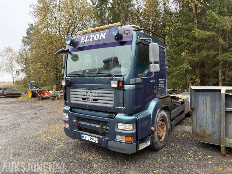 2007 MAN TGA 26.530 6x2 Krokbil - شاحنة ذات الخطاف: صور 1 2007 MAN TGA 26.530 6x2 Krokbil - شاحنة ذات الخطاف: صور 1