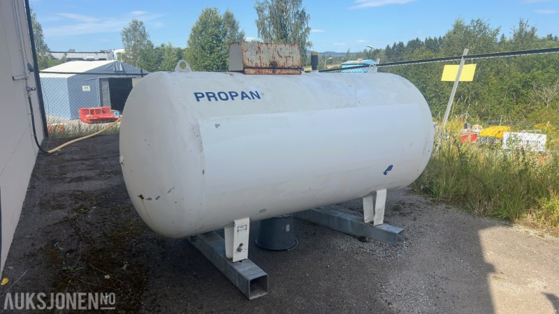 2007 Propantank 2.7 m³ Stasjonær - معدات البناء: صور 3 2007 Propantank 2.7 m³ Stasjonær - معدات البناء: صور 3