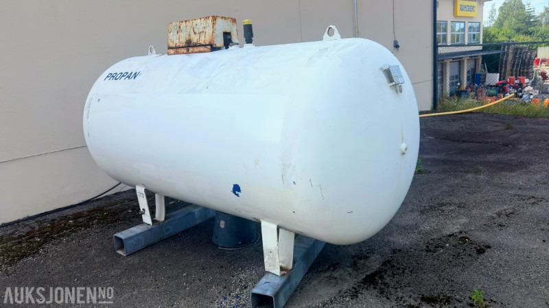 2007 Propantank 2.7 m³ Stasjonær - معدات البناء: صور 2 2007 Propantank 2.7 m³ Stasjonær - معدات البناء: صور 2
