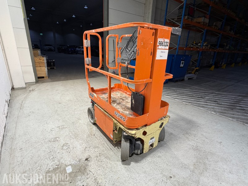 2008 JLG 1230ES Elektrisk mastelift med 5,6 m arbeidshøyde - منصات هيدروليكية متنقلة: صور 5 2008 JLG 1230ES Elektrisk mastelift med 5,6 m arbeidshøyde - منصات هيدروليكية متنقلة: صور 5