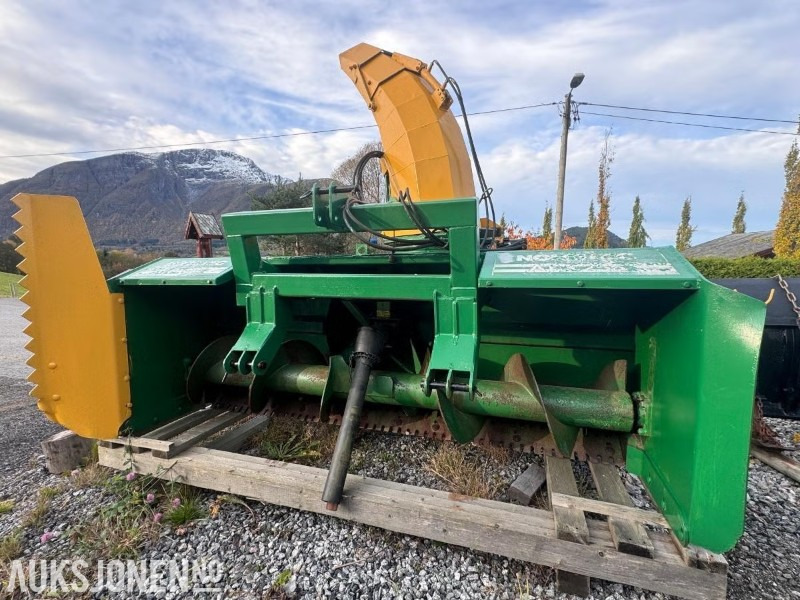 2008 NORDTEC ATP 256 - To-trinns snøfres med PTO aksling - For front og bakmontering - الآلات والماكينات الزراعية: صور 1 2008 NORDTEC ATP 256 - To-trinns snøfres med PTO aksling - For front og bakmontering - الآلات والماكينات الزراعية: صور 1