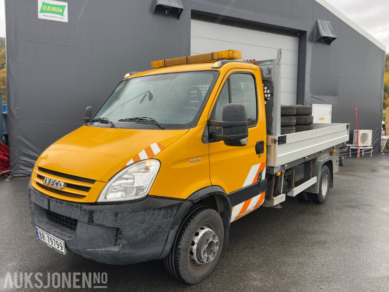 2009 Iveco Daily 3,0 - 177 Hk kranbil med nedfellbare karmer, kun 57865 km ! - شاحنة كرين: صور 1 2009 Iveco Daily 3,0 - 177 Hk kranbil med nedfellbare karmer, kun 57865 km ! - شاحنة كرين: صور 1