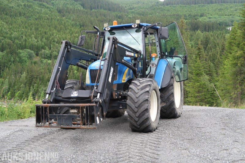 2009 New Holland T5060 Traktor / 8550 timer - جرار: صور 2 2009 New Holland T5060 Traktor / 8550 timer - جرار: صور 2
