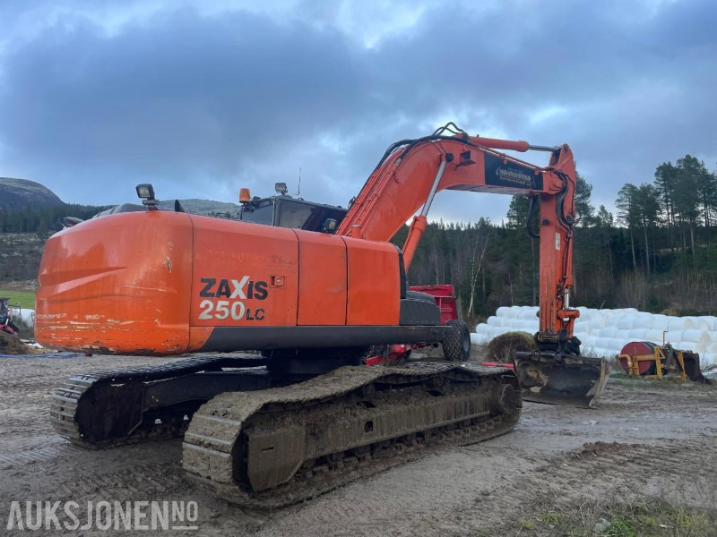 2010 Gravemaskin - Hitachi 250 LC - حفارة: صور 3 2010 Gravemaskin - Hitachi 250 LC - حفارة: صور 3