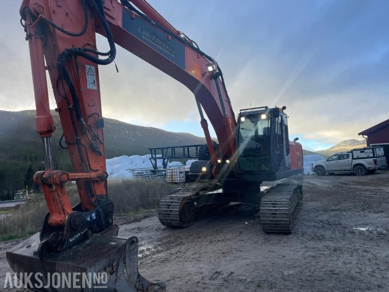 2010 Gravemaskin - Hitachi 250 LC - حفارة: صور 2 2010 Gravemaskin - Hitachi 250 LC - حفارة: صور 2