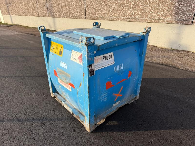 2011 1000L dieseltank Fuel Proof m/230V el-pumpe og fyllepistol - معدات البناء: صور 1 2011 1000L dieseltank Fuel Proof m/230V el-pumpe og fyllepistol - معدات البناء: صور 1