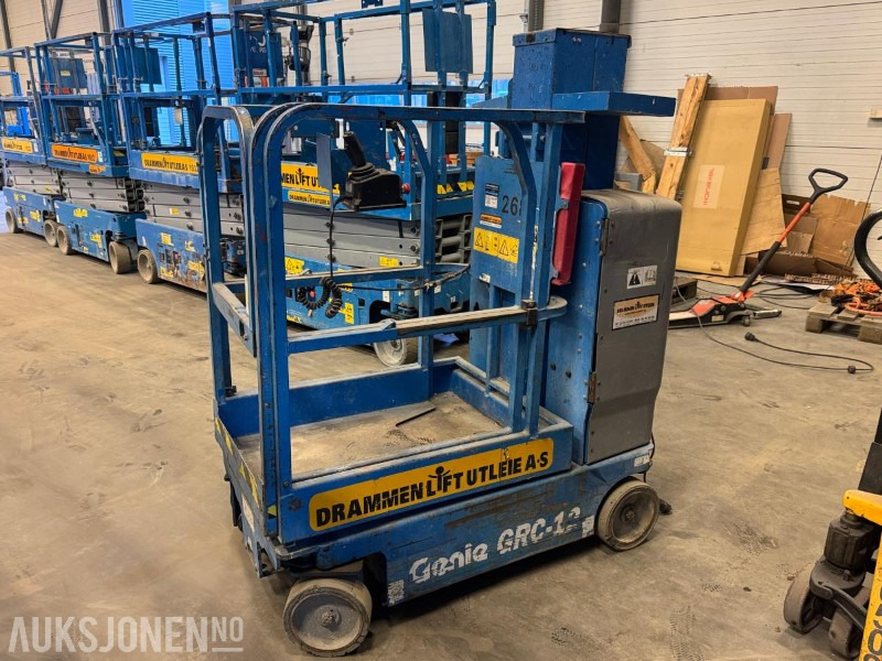 2011 Genie GRC12 mastelift / 6 meter - منصات هيدروليكية متنقلة: صور 4 2011 Genie GRC12 mastelift / 6 meter - منصات هيدروليكية متنقلة: صور 4