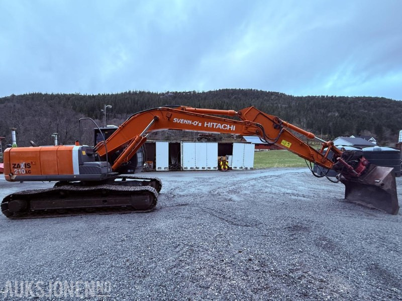 2011 Hitachi ZX210 LC-3 beltegraver KUN 8475 timer - GPS, RT80 Rototilt, Sentralsmøring - حفارة: صور 3 2011 Hitachi ZX210 LC-3 beltegraver KUN 8475 timer - GPS, RT80 Rototilt, Sentralsmøring - حفارة: صور 3