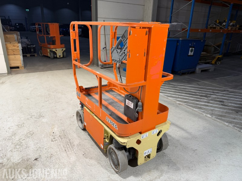 2011 JLG 1230ES Elektrisk mastelift med 5,6 m arbeidshøyde - منصات هيدروليكية متنقلة: صور 4 2011 JLG 1230ES Elektrisk mastelift med 5,6 m arbeidshøyde - منصات هيدروليكية متنقلة: صور 4