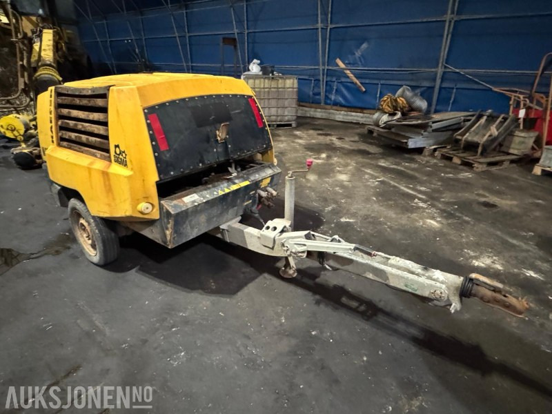 2011 Kaeser M 50 tilhengermontert kompressor - معدات البناء: صور 1 2011 Kaeser M 50 tilhengermontert kompressor - معدات البناء: صور 1