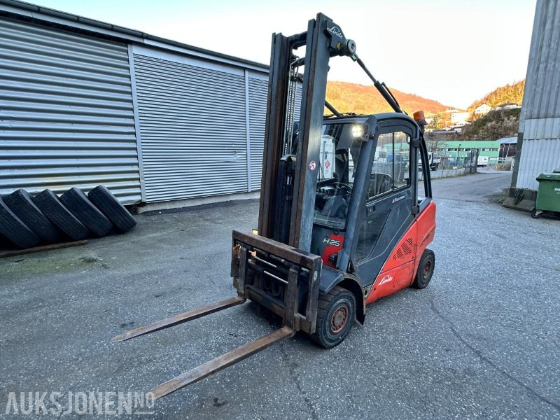 2011 Linde H25D-01 gaffeltruck m/tilt og sideforskyvning, 6485 timer - معدات المناولة: صور 1 2011 Linde H25D-01 gaffeltruck m/tilt og sideforskyvning, 6485 timer - معدات المناولة: صور 1