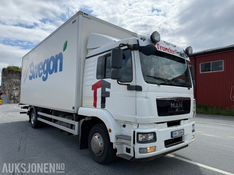 2011 MAN TGM 15.290 4X2 skapbil - Full sideåpning - Zepro bakløft - بصندوق مغلق شاحنة: صور 3 2011 MAN TGM 15.290 4X2 skapbil - Full sideåpning - Zepro bakløft - بصندوق مغلق شاحنة: صور 3