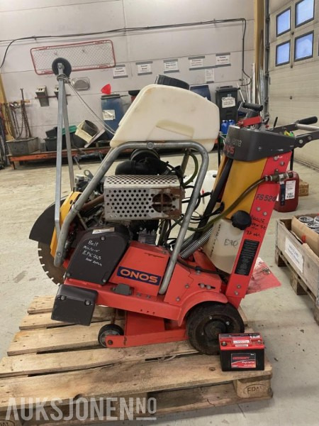 2012 Husqvarna FS524 selvgående gulvsag - معدات البناء: صور 3 2012 Husqvarna FS524 selvgående gulvsag - معدات البناء: صور 3