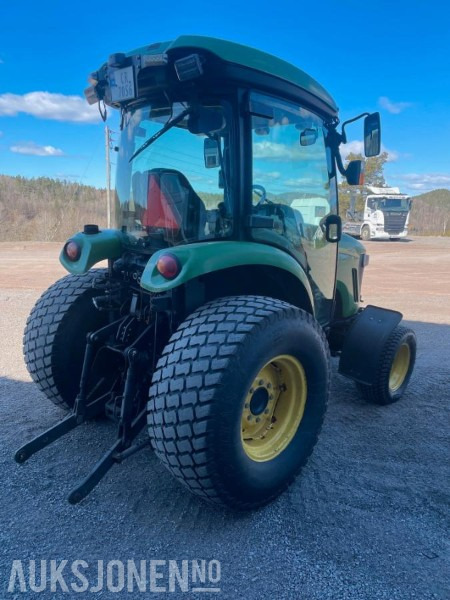 2012 John Deere 4720 traktor / 3.892 timer / Bakrutepusser / - جرار: صور 5 2012 John Deere 4720 traktor / 3.892 timer / Bakrutepusser / - جرار: صور 5