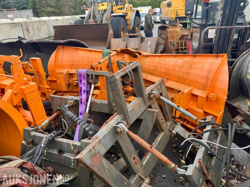 2012 Snježni Plug Snøplog - ملحقات - آلات البناء: صور 3 2012 Snježni Plug Snøplog - ملحقات - آلات البناء: صور 3