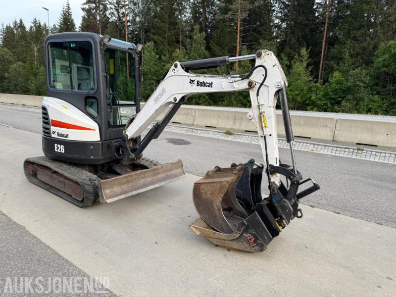 2013 Bobcat E26 m/2 skuffer og maskinhenger - حفارة مصغرة: صور 1 2013 Bobcat E26 m/2 skuffer og maskinhenger - حفارة مصغرة: صور 1