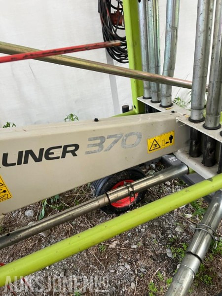2013 Claas Liner 370 rive - الآلات والماكينات الزراعية: صور 3 2013 Claas Liner 370 rive - الآلات والماكينات الزراعية: صور 3