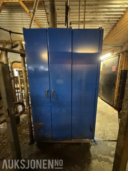 الآلات والماكينات الزراعية 2013 DeLaval VMS melkerobot med 1 kraftfôrstasjon FSC40 - Høyre utgave - Steam - Innredning og grinder foran - Vakuumpumpe - Fortsatt i daglig drift: صور 7