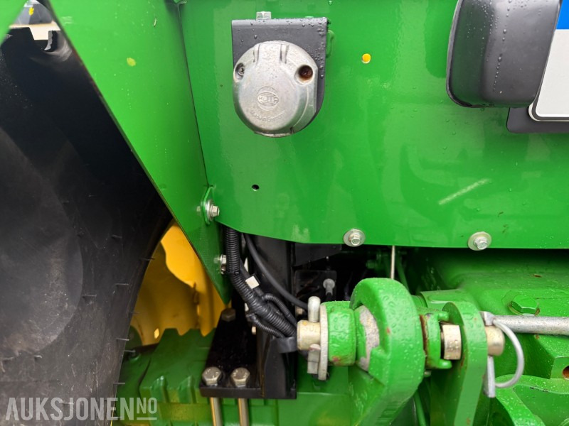 جرار 2013 John Deere 5055E 40 km TRAKTOR: صور 17