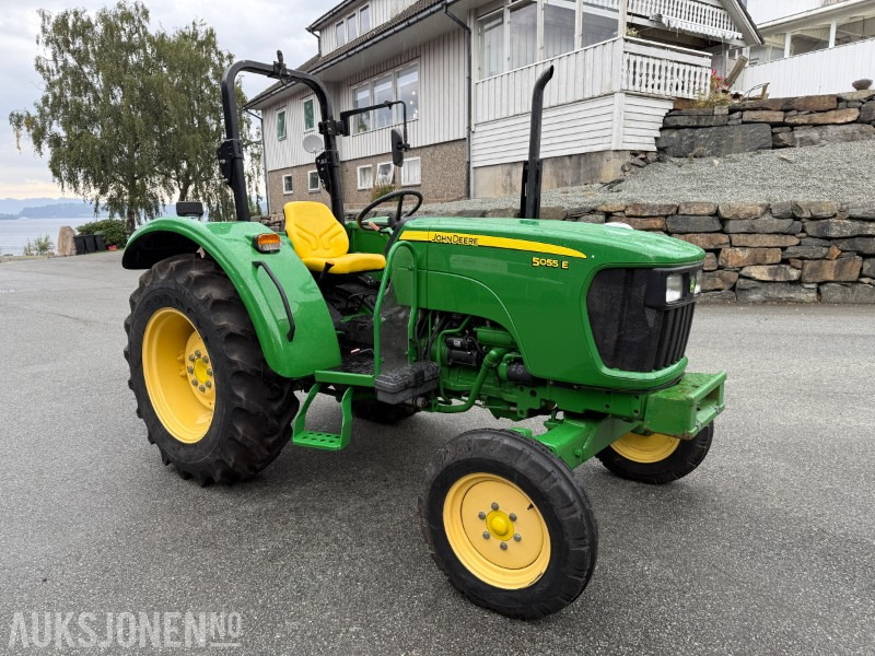 جرار 2013 John Deere 5055E 40 km TRAKTOR: صور 7