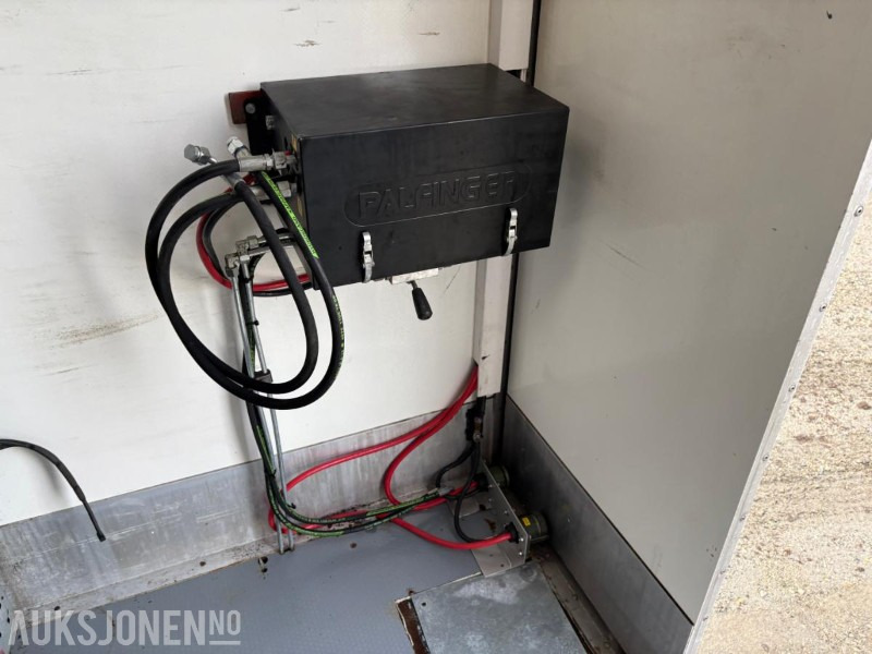 بصندوق مغلق شاحنة 2013 MAN TGL 3 seter: صور 32 بصندوق مغلق شاحنة 2013 MAN TGL 3 seter: صور 32