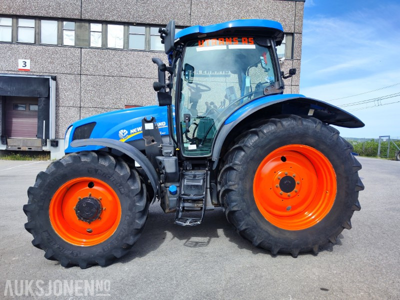 2013 New Holland T6.160 – 150 hk – Brøyteplate – Klar for nye oppdrag! - جرار: صور 1 2013 New Holland T6.160 – 150 hk – Brøyteplate – Klar for nye oppdrag! - جرار: صور 1