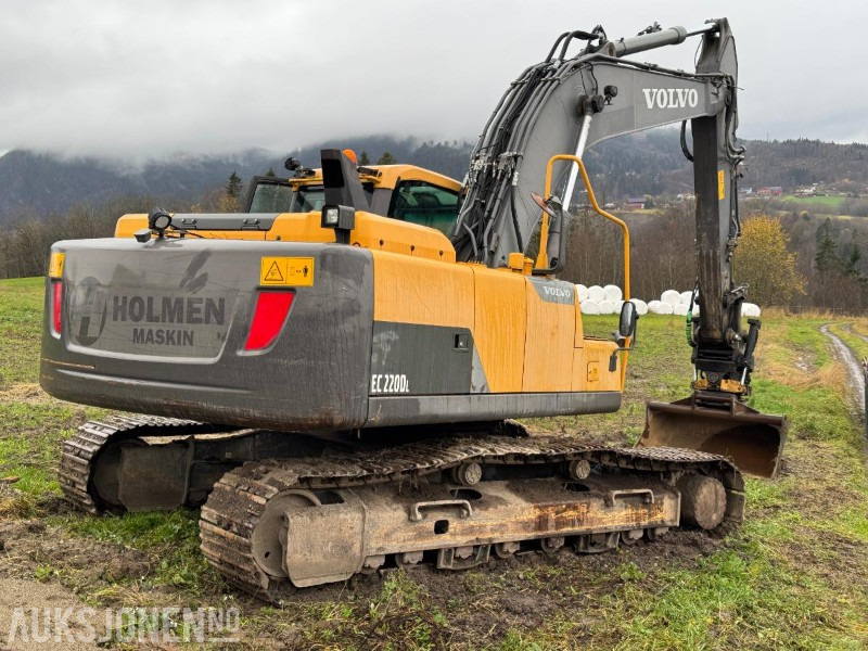 2013 Volvo EC220DL gravemaskin med 2 skuffer / Tiltrotator - حفارة: صور 5 2013 Volvo EC220DL gravemaskin med 2 skuffer / Tiltrotator - حفارة: صور 5
