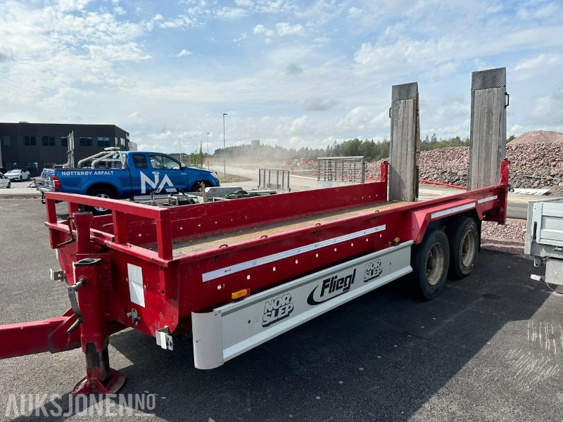 2014 Fliegl FAHRZEUGBAU TTS 100 maskinhenger - مقطورة: صور 1 2014 Fliegl FAHRZEUGBAU TTS 100 maskinhenger - مقطورة: صور 1