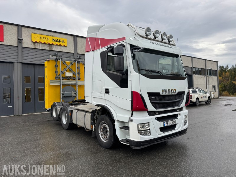 2014 Iveco AC 440 TY/PT - Putebil med Stuer Egghe trafikksikringssystem - سيارة بلدية, شاحنة جرار: صور 3 2014 Iveco AC 440 TY/PT - Putebil med Stuer Egghe trafikksikringssystem - سيارة بلدية, شاحنة جرار: صور 3