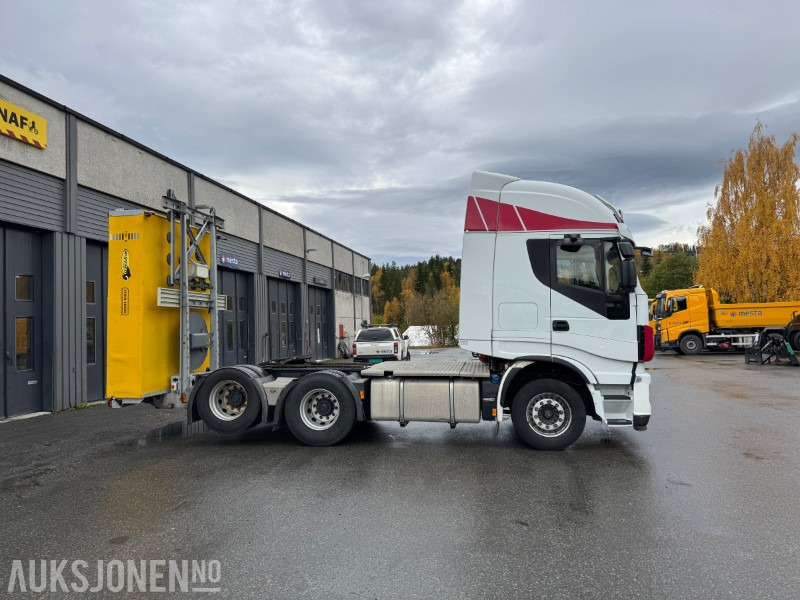 2014 Iveco AC 440 TY/PT - Putebil med Stuer Egghe trafikksikringssystem - سيارة بلدية, شاحنة جرار: صور 4 2014 Iveco AC 440 TY/PT - Putebil med Stuer Egghe trafikksikringssystem - سيارة بلدية, شاحنة جرار: صور 4