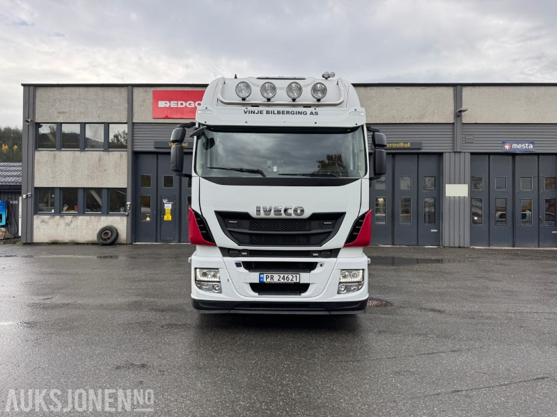 2014 Iveco AC 440 TY/PT - Putebil med Stuer Egghe trafikksikringssystem - سيارة بلدية, شاحنة جرار: صور 2 2014 Iveco AC 440 TY/PT - Putebil med Stuer Egghe trafikksikringssystem - سيارة بلدية, شاحنة جرار: صور 2