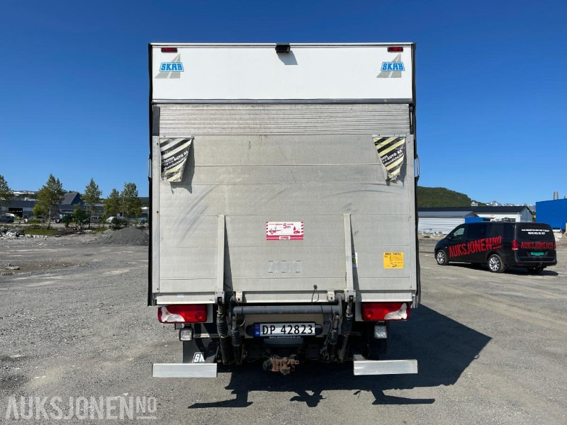 2014 Mercedes-Benz 516 Bluetec Sprinter Automat, kun 157716 km, SKAB påbygg, og 750 kg Zepro bakløft - بصندوق مغلق شاحنة: صور 5 2014 Mercedes-Benz 516 Bluetec Sprinter Automat, kun 157716 km, SKAB påbygg, og 750 kg Zepro bakløft - بصندوق مغلق شاحنة: صور 5