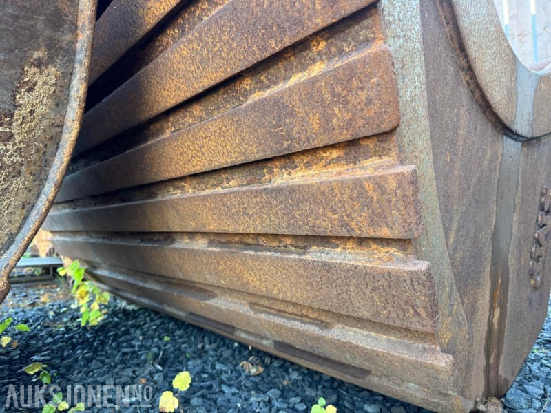 2015 SMP hydraulisk pusseskuffe G90 feste - ملحقات - آلات البناء: صور 3 2015 SMP hydraulisk pusseskuffe G90 feste - ملحقات - آلات البناء: صور 3