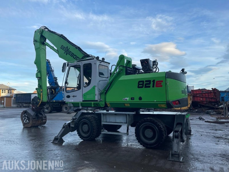 2015 Sennebogen 821M Hjulgraver med hevbar hytte, roterende sorterings klype, leveres med ny sertifisering - حفارة: صور 4 2015 Sennebogen 821M Hjulgraver med hevbar hytte, roterende sorterings klype, leveres med ny sertifisering - حفارة: صور 4