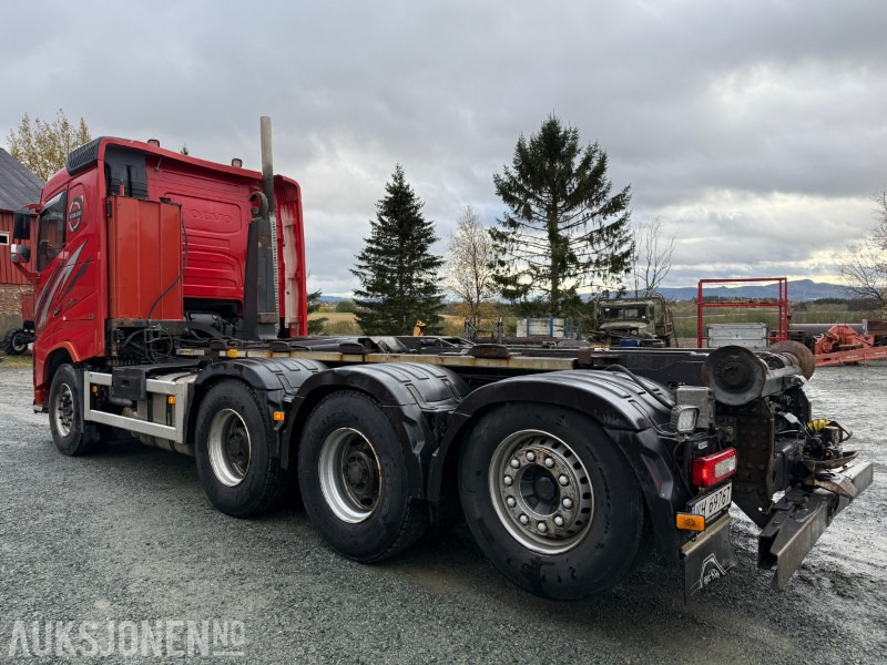 شاحنة ذات الخطاف 2015 Volvo FH16 650 8x4 med AJK Hydrolift krokløft og I-Shift: صور 6 شاحنة ذات الخطاف 2015 Volvo FH16 650 8x4 med AJK Hydrolift krokløft og I-Shift: صور 6