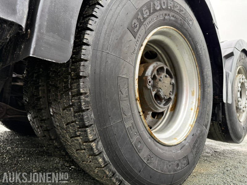 شاحنة ذات الخطاف 2015 Volvo FH16 650 8x4 med AJK Hydrolift krokløft og I-Shift: صور 13 شاحنة ذات الخطاف 2015 Volvo FH16 650 8x4 med AJK Hydrolift krokløft og I-Shift: صور 13