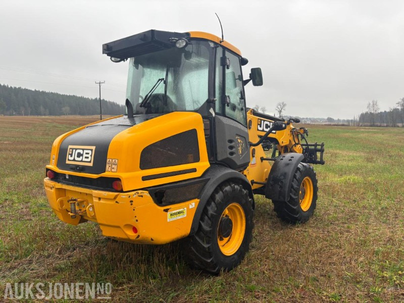 2016 JCB TM 220 AGRI - اللودر بعجل: صور 3 2016 JCB TM 220 AGRI - اللودر بعجل: صور 3