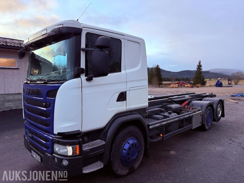 2016 Scania G450 EURO 6 444933 km m/ Krokflak med Hiab 140 AW kran - شاحنة ذات الخطاف: صور 1 2016 Scania G450 EURO 6 444933 km m/ Krokflak med Hiab 140 AW kran - شاحنة ذات الخطاف: صور 1